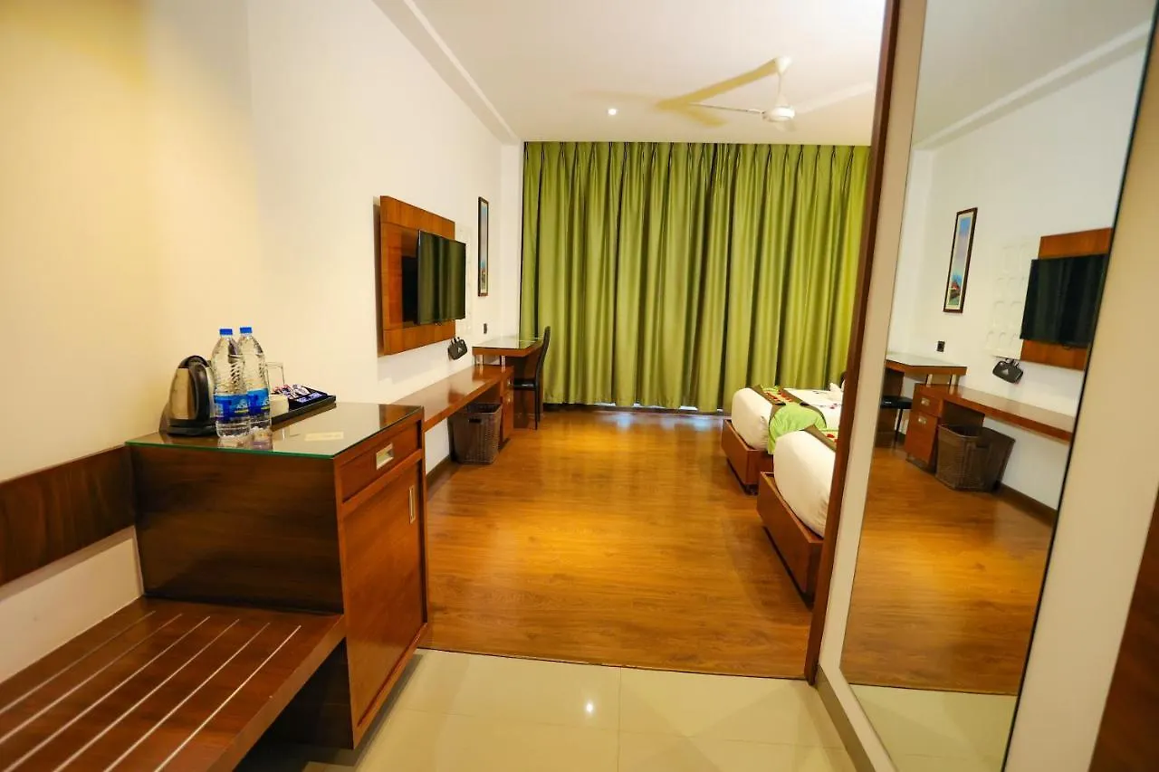 Hotel Ceasar Palace Kottayam 4*,