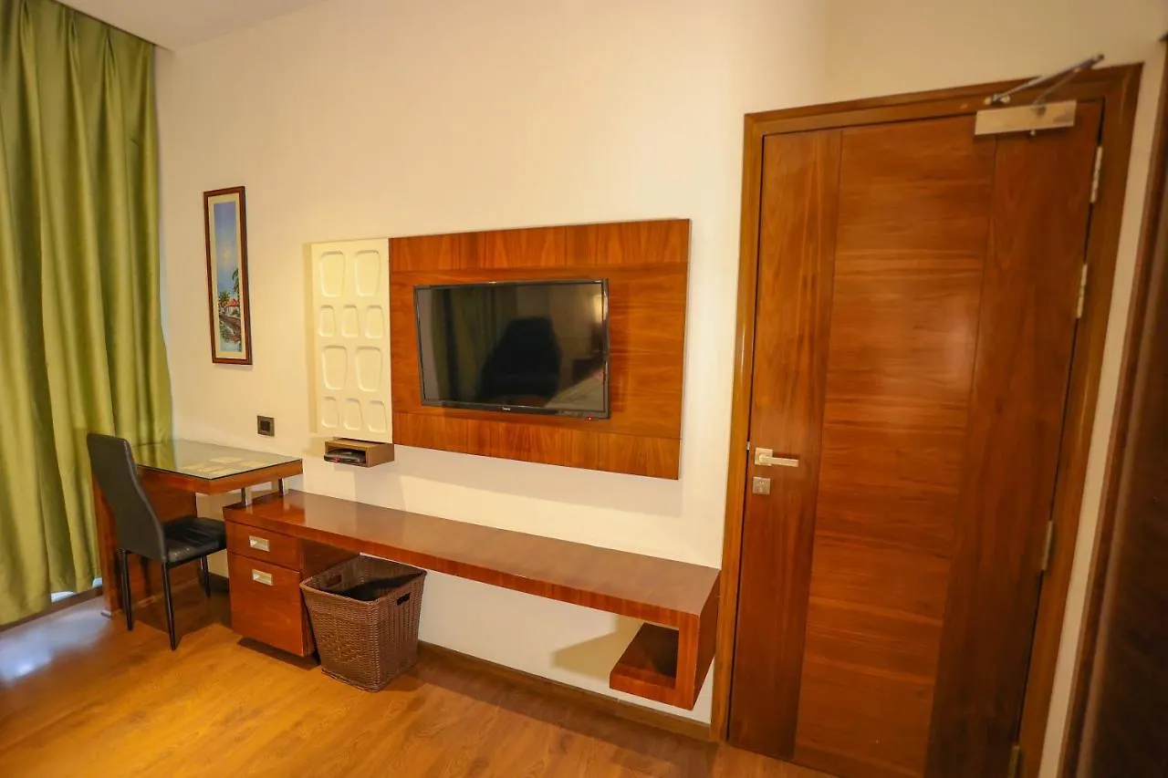 Hotel Ceasar Palace Kottayam